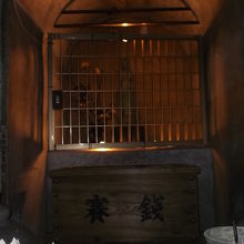 トンネル内観音様