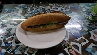 運良く全く並ばず店内で食事ができました。