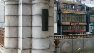 堀川に架かる橋