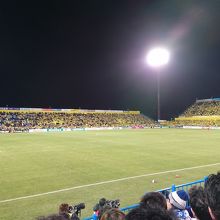 フィールドが近い！ビジター指定席からの風景