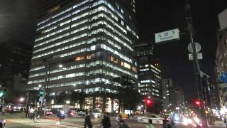 様々な歌でおなじみの九段坂です。