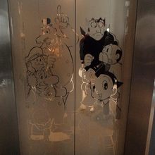 エレベーターの扉