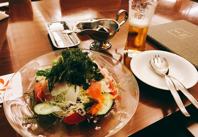 地元の食材を使った料理が楽しめます