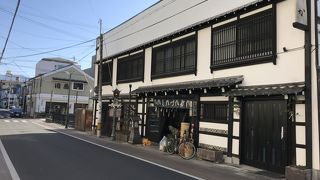 予約しといたほうが確実です。