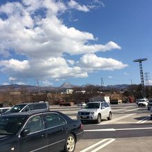 駐車場からの 赤城山方面の眺望