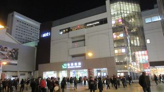 綺麗になった秋葉原を象徴するビル。