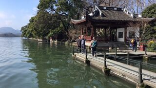 月が美しく見えるだろうなあ