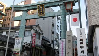 秋葉原からもアクセスできますが、急な階段を上ることになります。