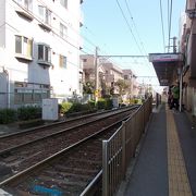 都電荒川線の停留所の一つです。