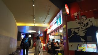 小奇麗なタイの屋台風