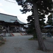 寒川神社のすぐ近く