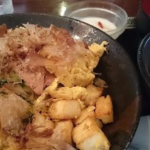 ランチのゴーヤチャンプルーセットはボリュームたっぷり