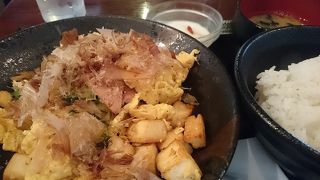 ランチのゴーヤチャンプルーセットはボリュームたっぷり