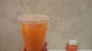 フレッシュフルーツジュースやゼリー、ジェラートを楽しめるお店です