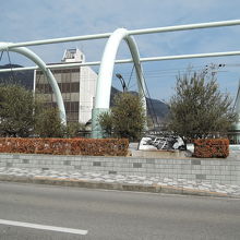 土庄町役場前から見た土渕海峡