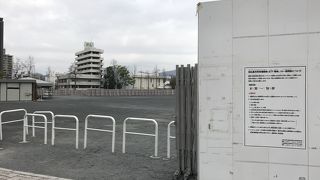 ライトスタンドの一部が残されている