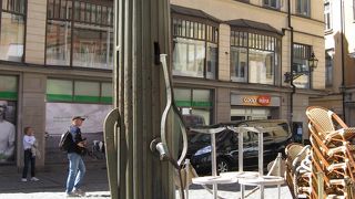 周りにカフェがあります