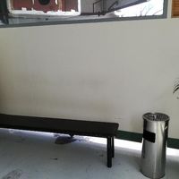 別棟に設置された喫煙所