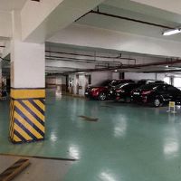 喫煙所はカンファレンス棟4階の駐車場にあります