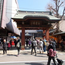 山門の景観です。