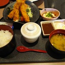 エビフライ定食