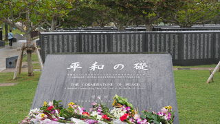 膨大な数の石碑