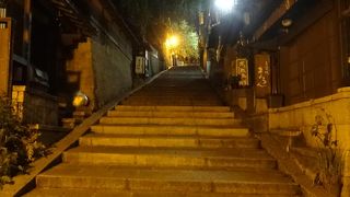 静かな三年坂を独り占め