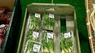 野菜やお土産を買いに
