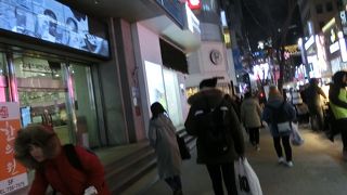 一度は見ていい楽しい劇です