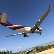 飛行機がすぐそばっ！！