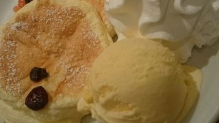 数量限定のスフレパンケーキ