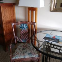 部屋には可愛いチェアがありました