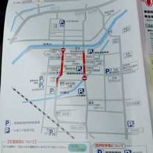 赤い線が見どころ