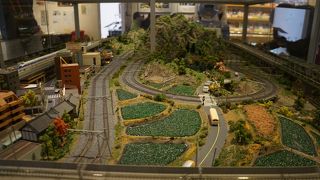 テレビでもおなじみの十津川警部が活躍する寝台特急殺人事件の原作者