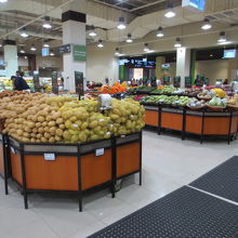 スーパーマーケット