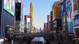ミナミの繁華街！リバークルーズもオススメ！