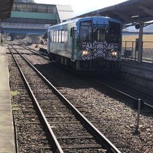 石見川本駅にて、浜原行き普通列車。