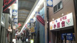 「ディープ大阪ストリート」という幟が並んでました