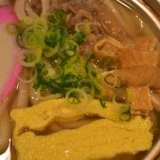 松山といえば鍋焼きうどん