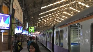 フォートエリアの駅