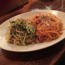 メカジキと山形山菜のアーリオオーリオとトマトカルボナーラ