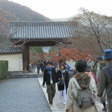 大本山　天龍寺の「中門」です。