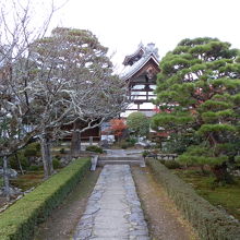 大本山天龍寺の塔頭の一つに「松厳寺 」があります。