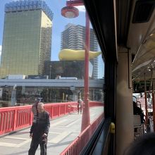 車窓から見る金のうんこ