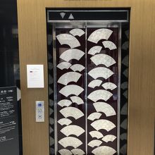 素晴らしいエレベーターの扉