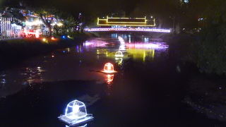 シェムリアップ川の灯篭が気に入っている