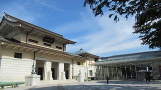 戦後再開した戦争遺品館で今は遊就館になっています