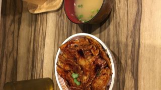 比較的新しい豚丼専門店