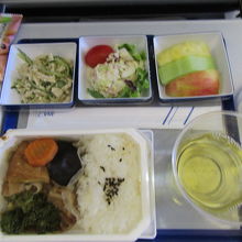 台北～成田便の機内食