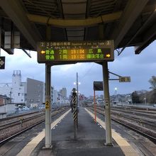 三次駅2・3番線ホーム。